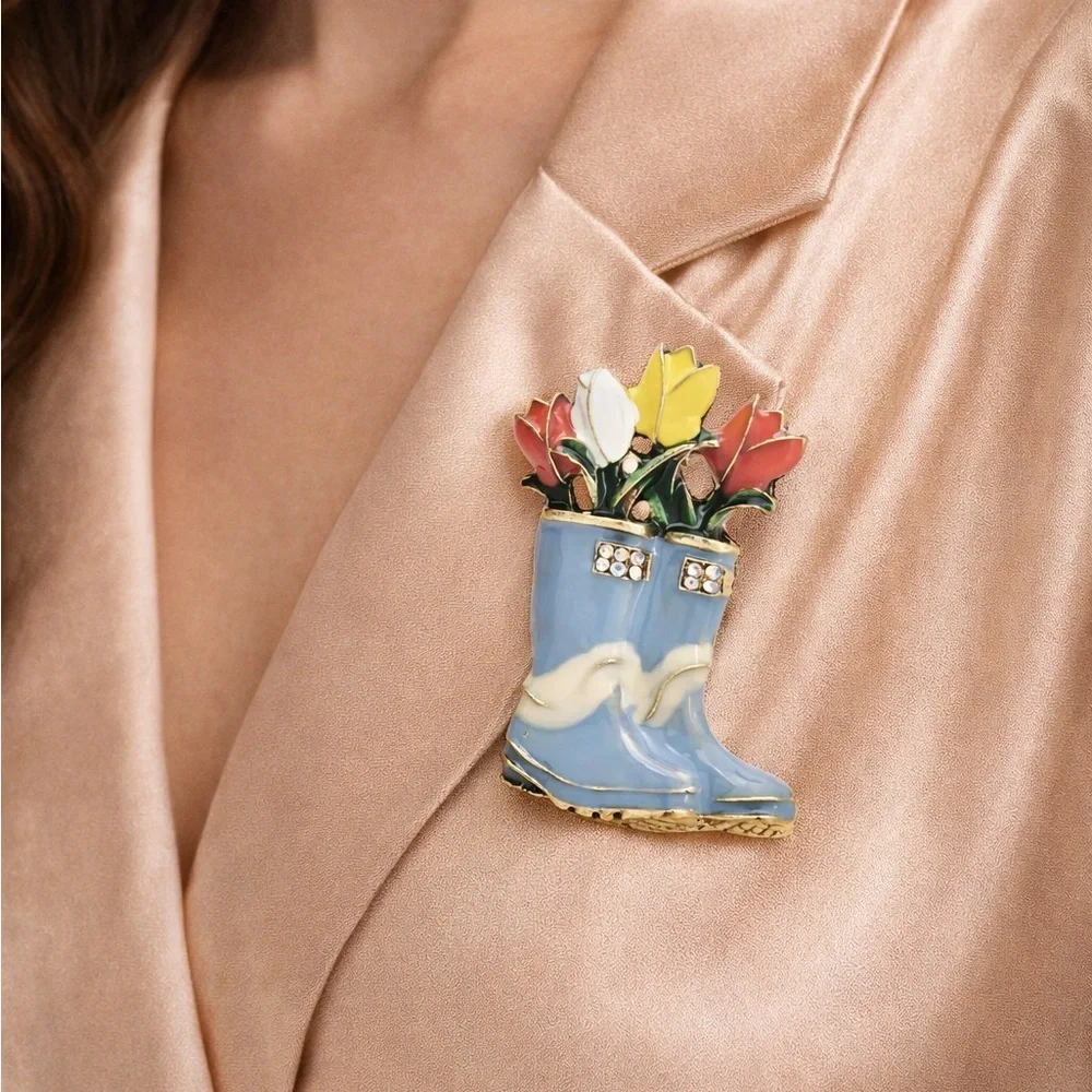 Floral Boot Tulip Blue Gold Brooch